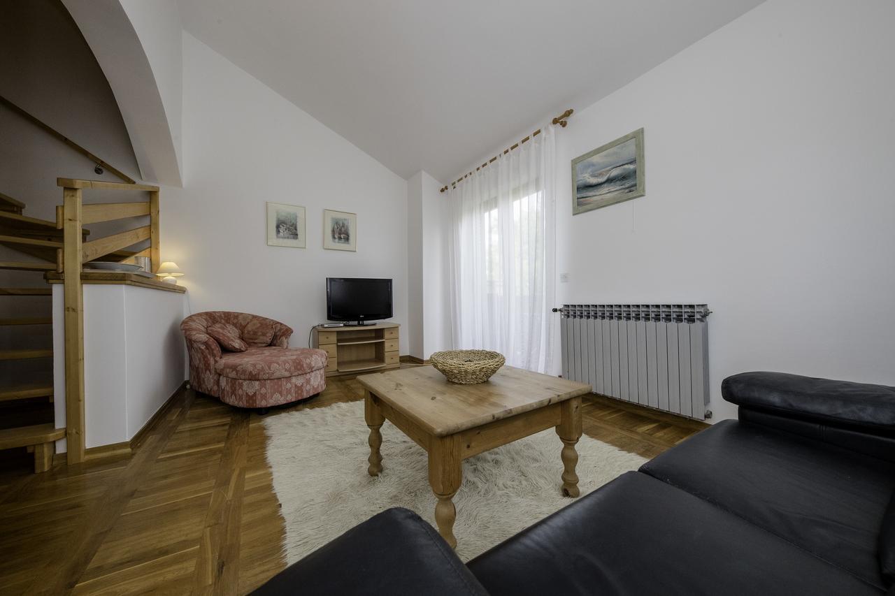 Apartments Dedic Supetarska Draga Luaran gambar