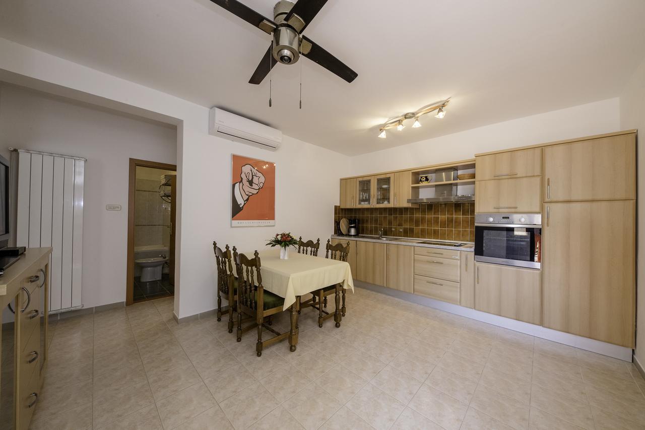 Apartments Dedic Supetarska Draga Luaran gambar